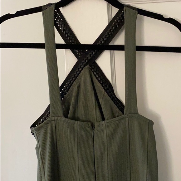 Cross front bodycon dress - Picture 2 of 5